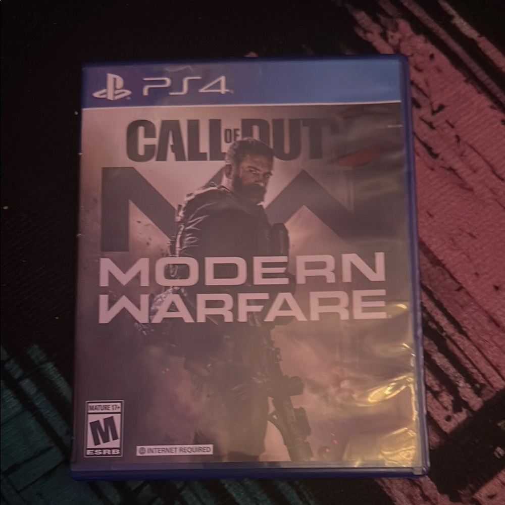 : Modern Warfare - PS4 Game (Blue Case)